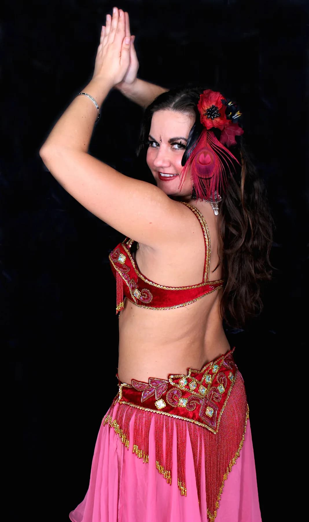 Lorenda belly dance performance