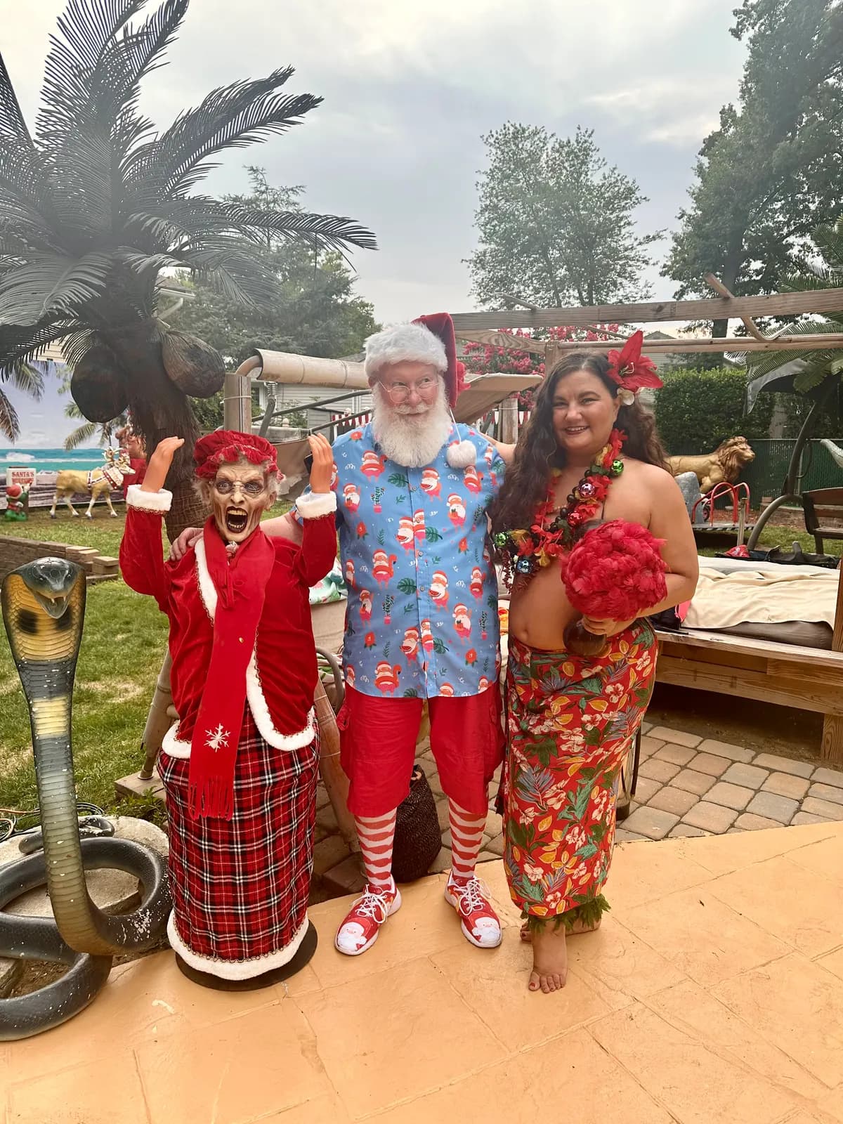 Lorenda island hula performance