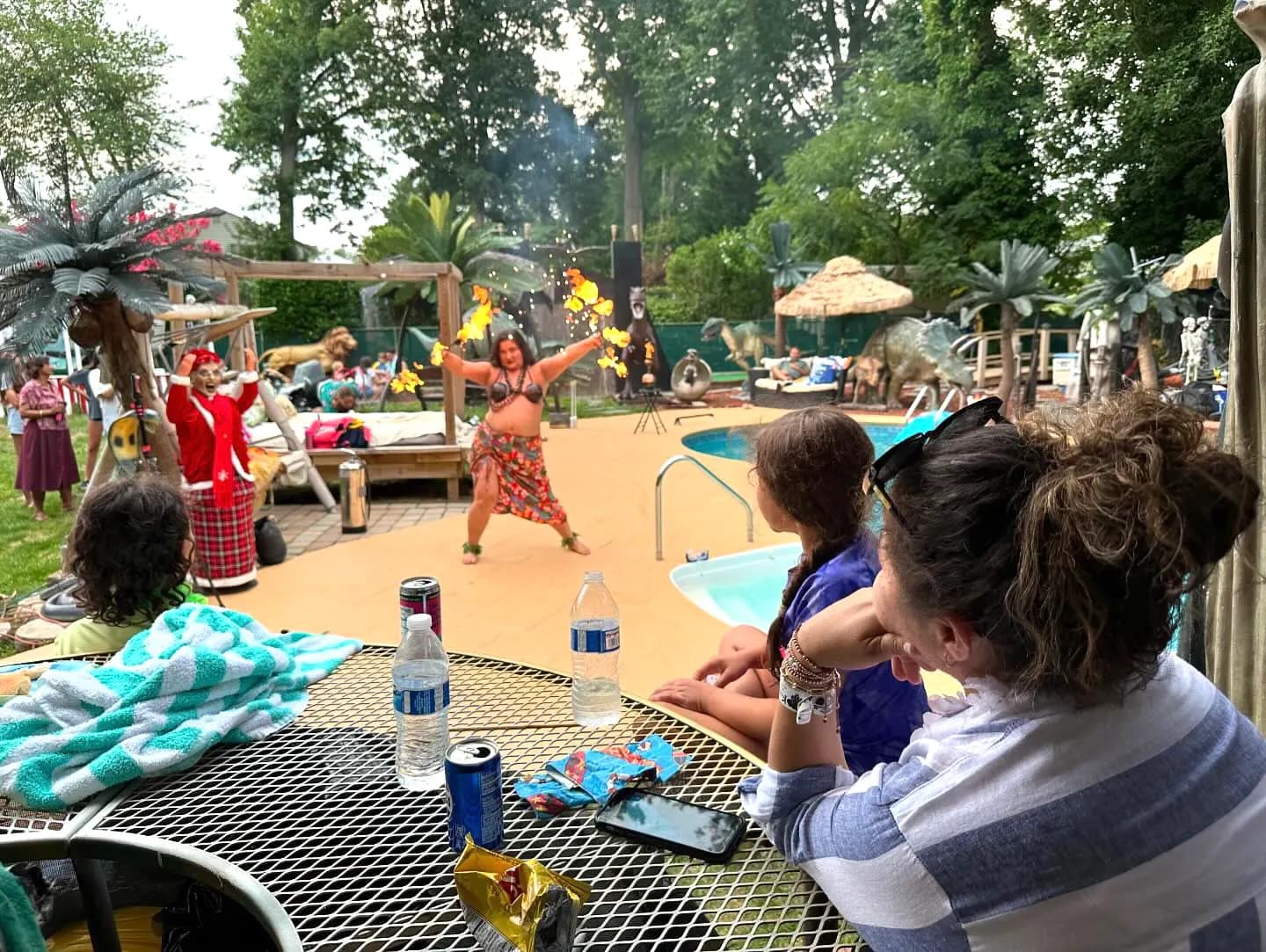 Lorenda island hula performance
