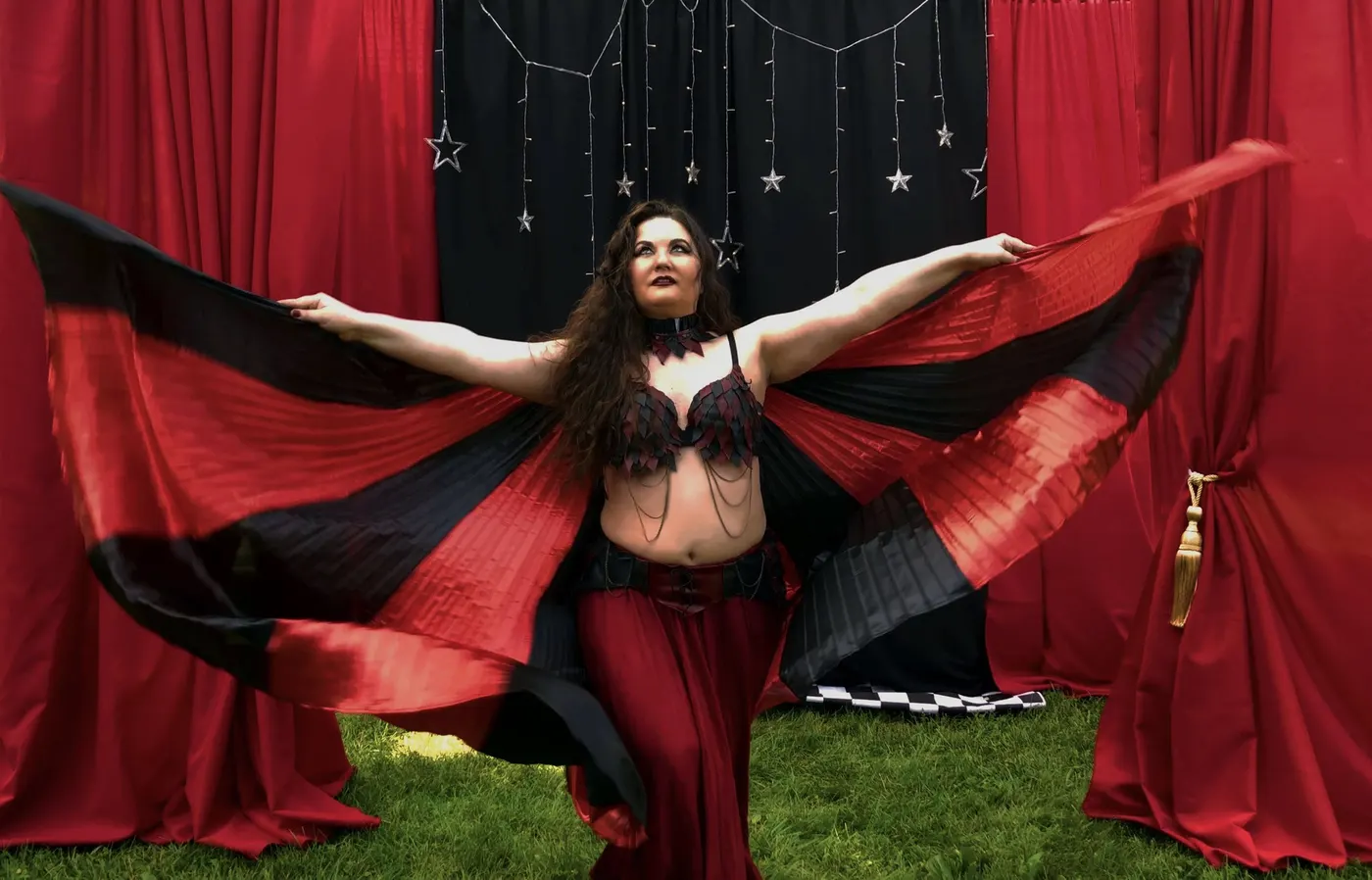 Lorenda teaching a belly dance class 21