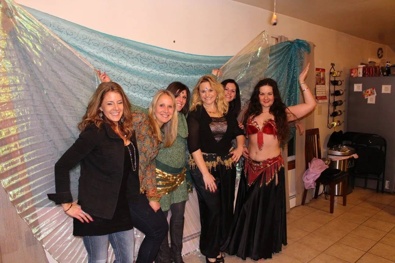 Lorenda teaching a belly dance class 8